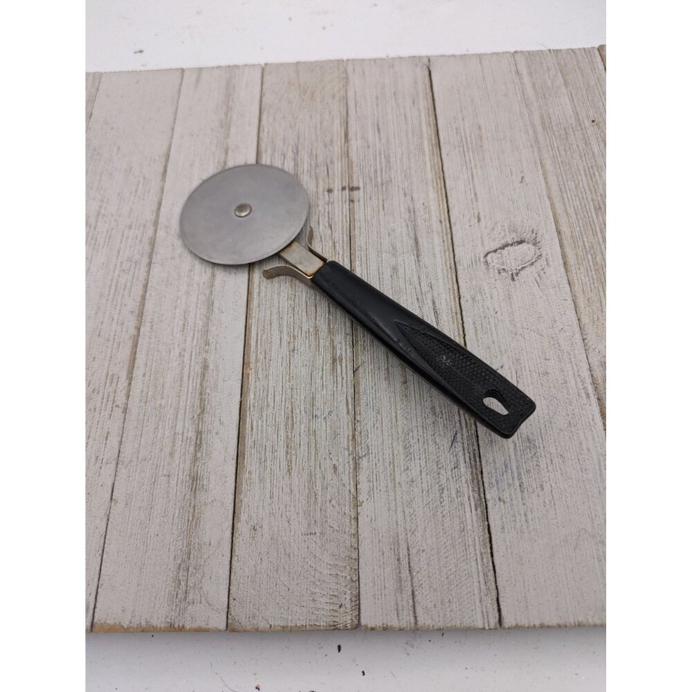 Ekco Pizza Cutter #7 Blade 2 5/8" Diameter 8" USA Stainless Steel Black